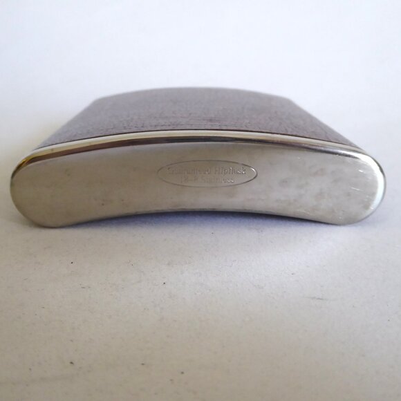 VINTAGE GUARANTEED HIP FLASK 18-8 STAINLESS STEEL & BROWN LEATHER? VINYL? (USED) - Picture 9 of 10